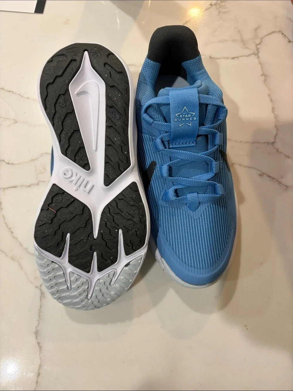 Nike Kids Sky Blue and Black Low-Top Sneakers